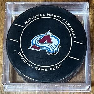 NHL Official Game Puck Colorado Avalanche